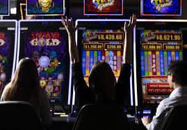 xcxc မိုဘိုင်းအက်ပ် Live Casino Sportsbook Slots မြန်မာဘာသာ Interface
